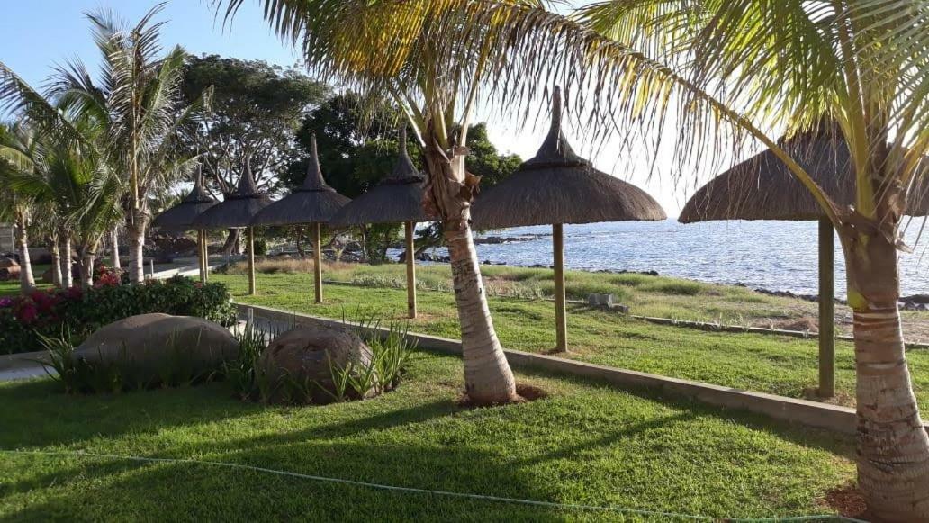 Villazur Flic en Flac Bagian luar foto